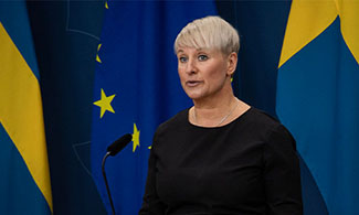 Äldre- och socialförsäkringsminister Anna Tenje.